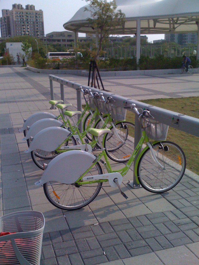 高雄公共腳踏車半日遊 - 01 捷運凹子底站